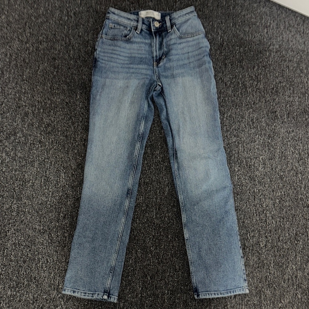 Hollister Straight-Cut Women's Jeans